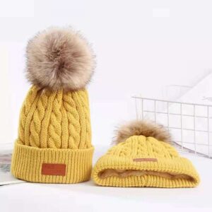 Cable Knit Pom-Pom Beanie Set